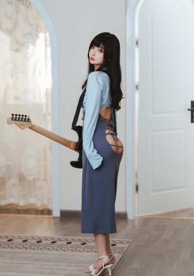 美女裸体爆乳把奶头扒开玩_BD高清完整版