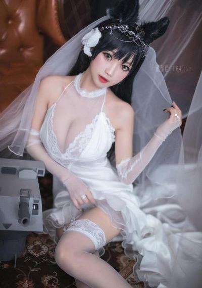 摸着黄蓉滴着奶水的双乳_BD免费观看最新